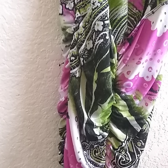 Dress - Picture 3 of 4